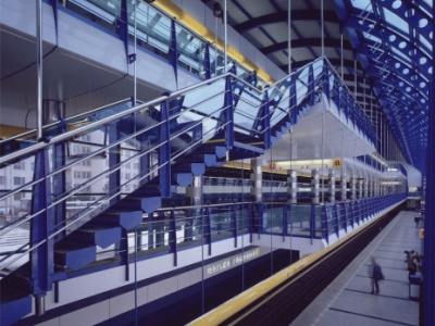 Rajská zahrada metro station