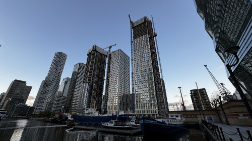 Image: Progress of units installation on Wood Wharf J1/J3 project